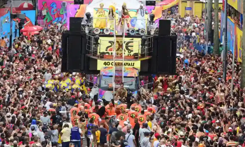 Carnaval de Salvador oficialmente aberto com grande show