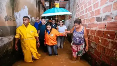 D&eacute;bora Regis lidera for&ccedil;a-tarefa contra chuvas em Lauro de Freitas
