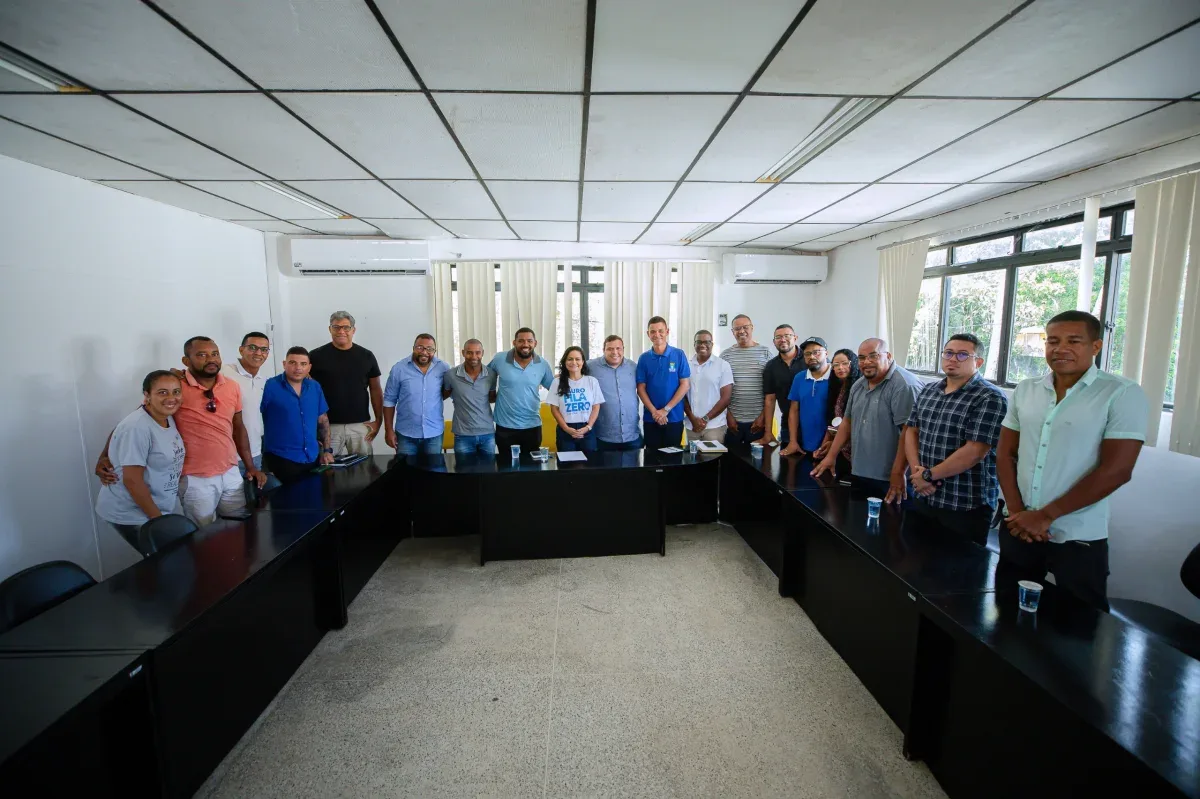 reunião da cultyra com a prefeita Débora Régis