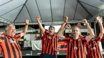Fábio Mota esmaga oposição e é reeleito presidente do Vitória