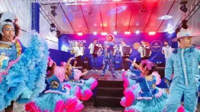 Forró invade o Natal Salvador com sanfona e nostalgia no Pelô