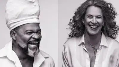  Brown sobe ao palco com Simone em show histórico na Concha