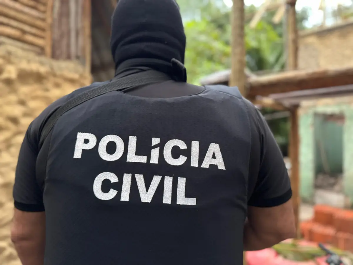 Policial civil em operação