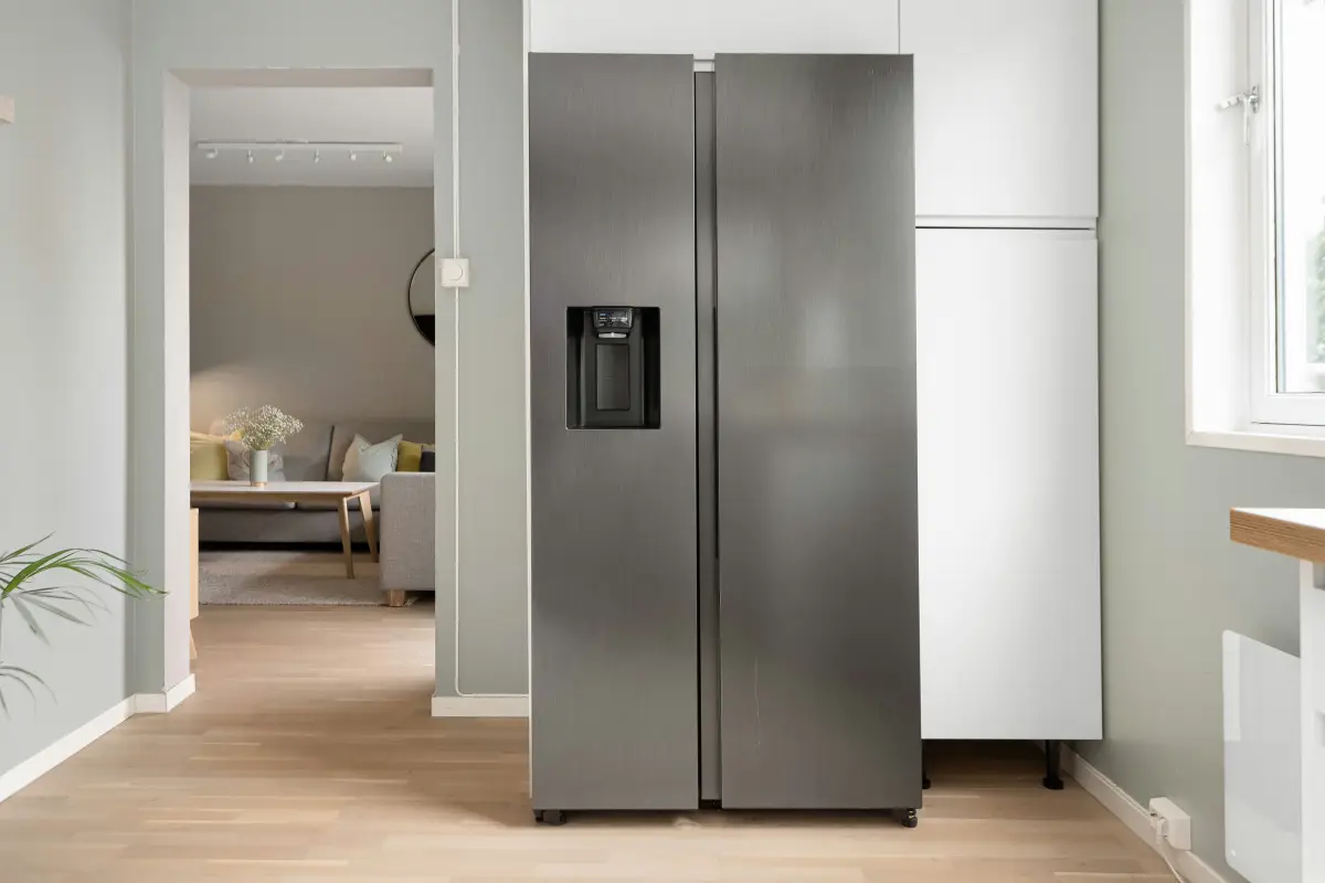 Geladeira na cozinha