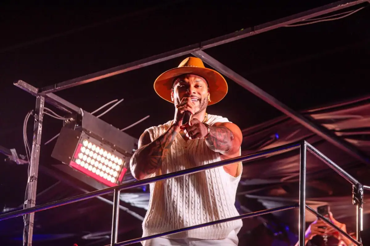 Cantor No Mica Lauro Cantor No Mica Lauro