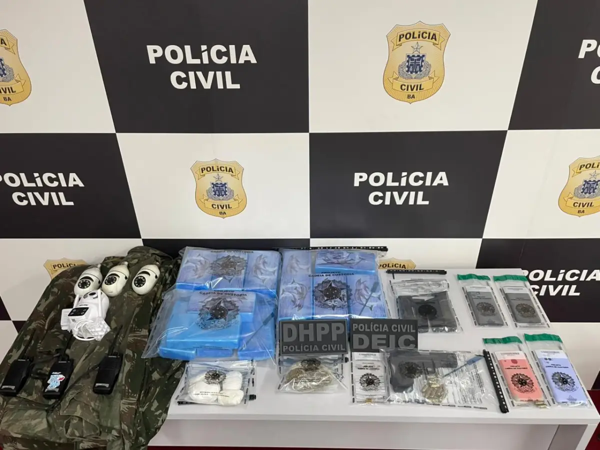 Materiais utilizados no tráfico de drogas apreendidos pela polícia civil