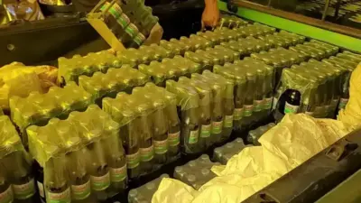 Opera&ccedil;&atilde;o Potabilidade interdita f&aacute;brica clandestina de bebidas