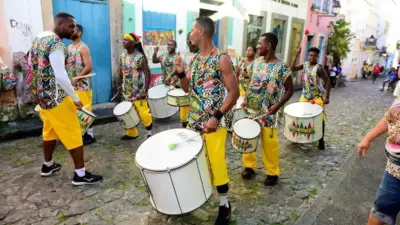 Resgate das Ra&iacute;zes: Diversidade Musical Reocupa Espa&ccedil;os P&uacute;blicos do Centro Hist&oacute;rico