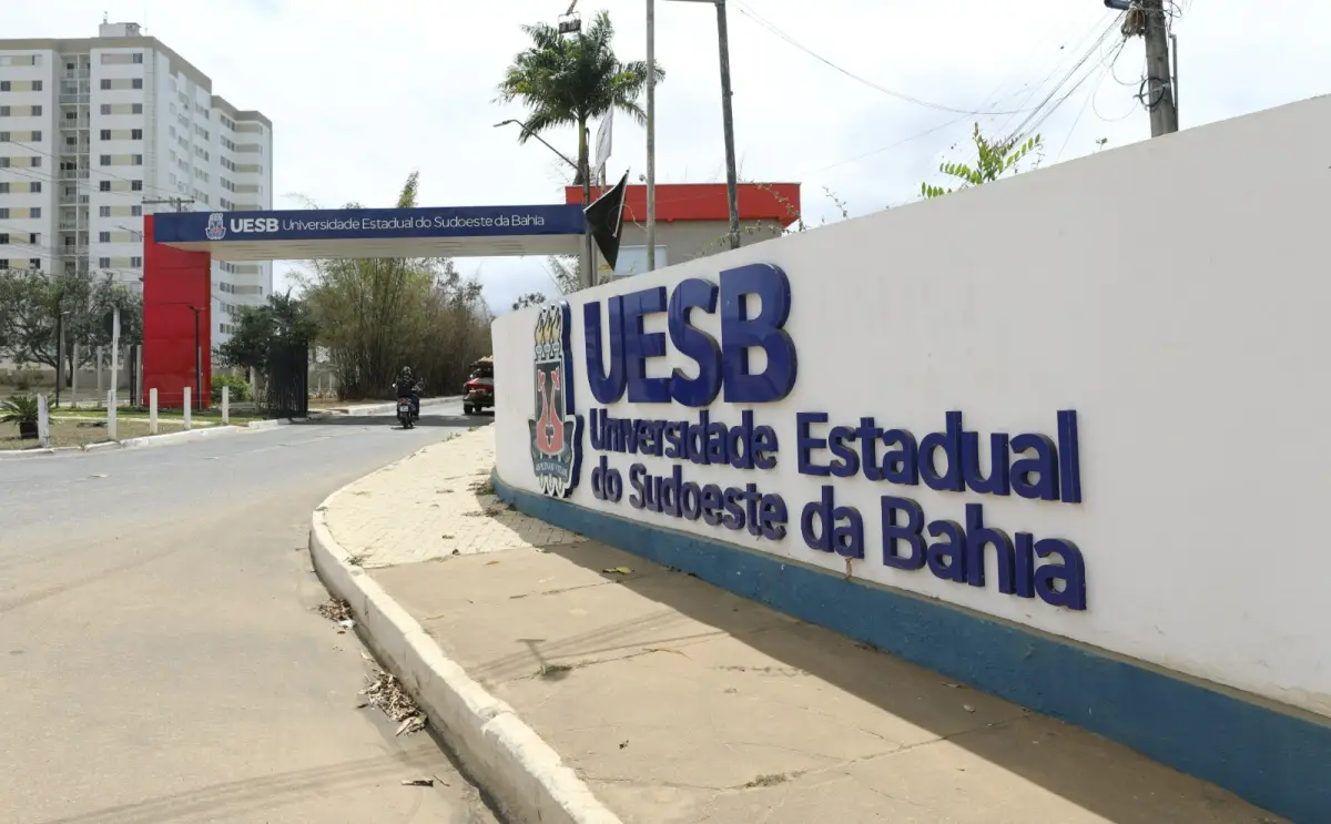Fachada da UESB