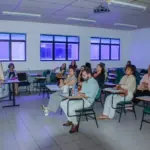 Lauro de Freitas capacita equipes para implante contraceptivo gratuito