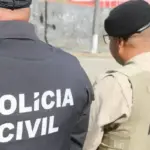 Pol&iacute;cia prende dupla com armas e celulares em Sento S&eacute;