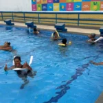Aulas aquáticas retornam para idosos em Lauro de Freitas