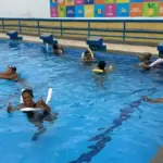 Aulas aqu&aacute;ticas retornam para idosos em Lauro de Freitas