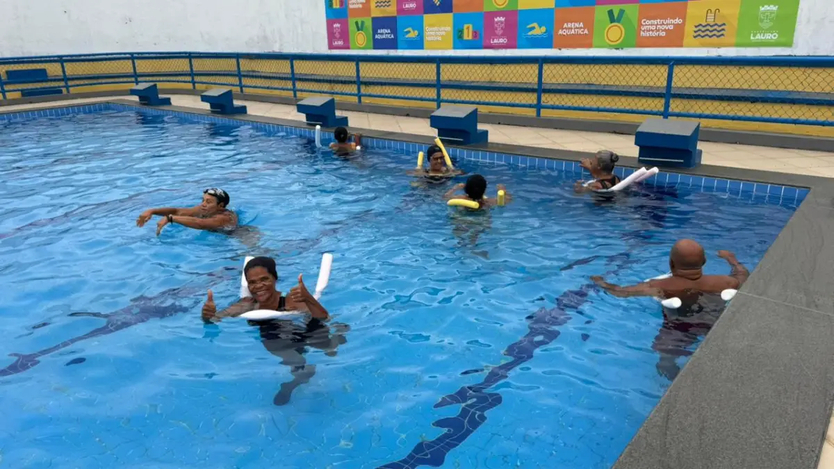 aulas de natação e hidroginástica para idosos