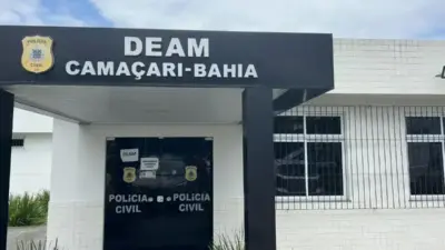 Homem preso ap&oacute;s agress&atilde;o com p&aacute; em Cama&ccedil;ari