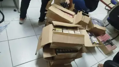 Pol&iacute;cia apreende 870 perfumes falsos no centro de Feira