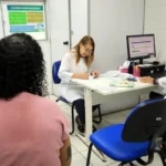 Salvador vacina profissionais da saúde contra dengue com imunizante do Butantan