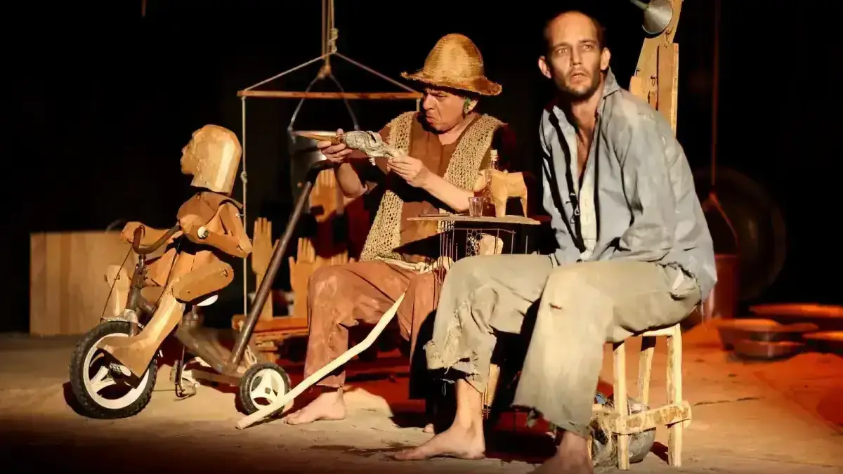 Pe&ccedil;a teatral no Teatro Castro Alves (TCA).