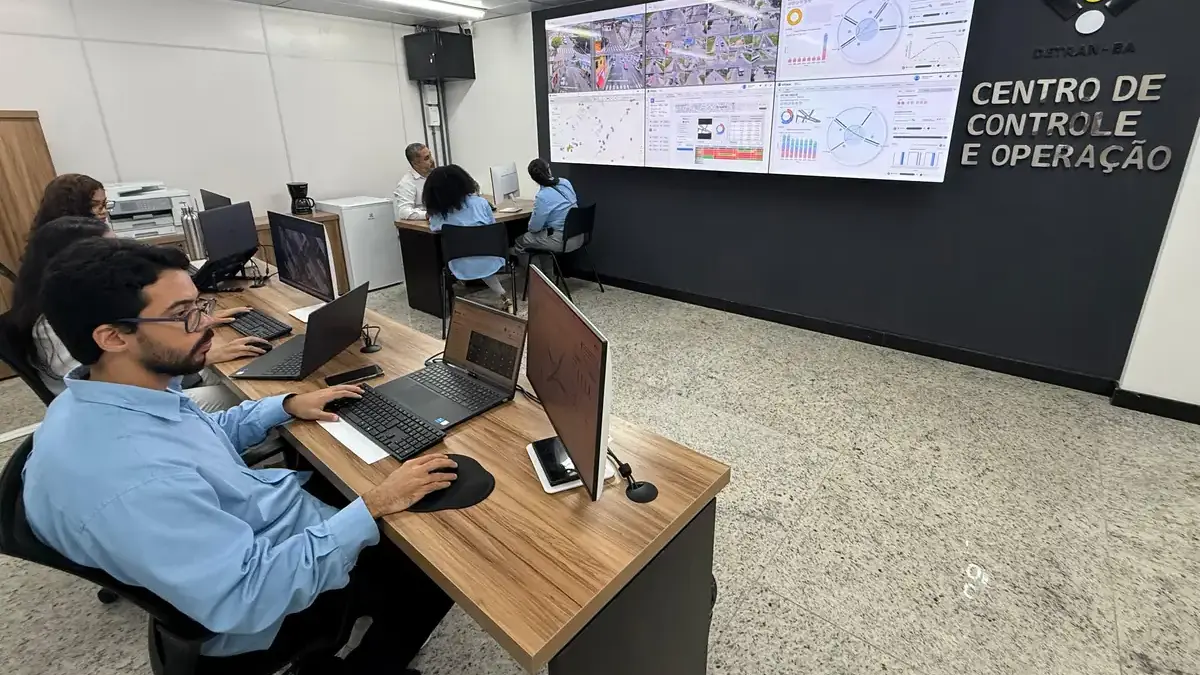 Centro de Controle e opera&ccedil;&atilde;o