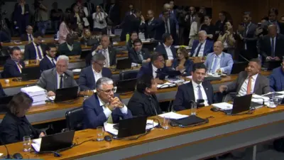 CPMI do INSS rejeita relat&oacute;rio que pedia indiciamento de 200 pessoas