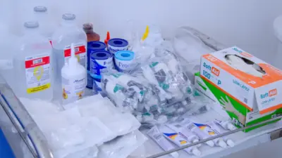 Lauro de Freitas reativa curativos em USFs e atende 100% das unidades em 2025