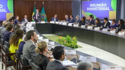 Lula confirma Alckmin como vice em 2026 e critica custo de campanha