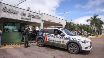 Moraes nega livre acesso de filhos de Bolsonaro &agrave; pris&atilde;o domiciliar