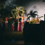 Paix&atilde;o de Cristo 2026 em Lauro de Freitas lota pra&ccedil;a e arrecada alimentos