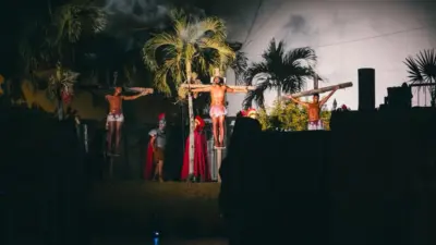 Paix&atilde;o de Cristo 2026 em Lauro de Freitas lota pra&ccedil;a e arrecada alimentos