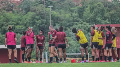 Vit&oacute;ria Feminino busca primeira vit&oacute;ria contra Atl&eacute;tico-MG em Pitua&ccedil;u nesta sexta