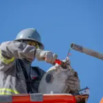 Banho de Luz instala 600 luminárias LED em três bairros de Lauro de Freitas
