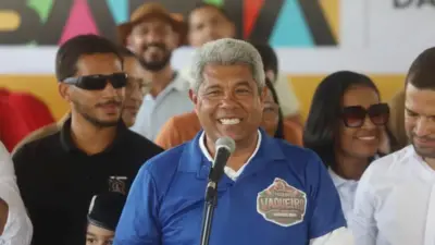 Cravolândia ganha obras de pavimentação, creche e UBS em visita do governador