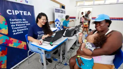 cidad&atilde;os atendidos pela caravana de direitos humanos