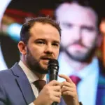 Dario Durigan enfrenta pressão fiscal e herança de Haddad na Fazenda