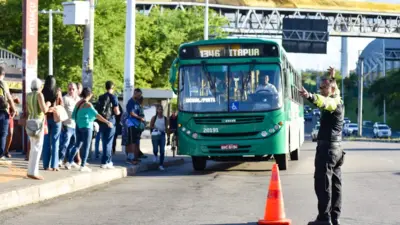 Semob reforça segurança nos ônibus de Salvador com Operação Pare no Ponto