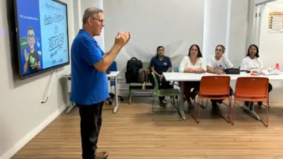 SMS qualifica profissionais com curso de Libras para atendimento inclusivo em Salvador