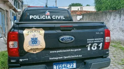 Homem é preso em flagrante por perseguir ex até delegacia em Santo Amaro