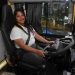 Salvador lança Escolinha Direção Feminina para formar mulheres na mobilidade urbana