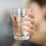 Ingestão de água no inverno previne doença renal, alerta nefrologista
