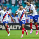 Bahia vence Chapecoense por 2 a 0 e volta ao G-6 do Brasileirão