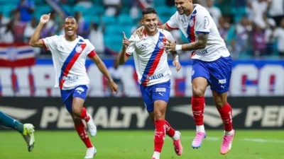 Bahia vence Chapecoense por 2 a 0 e volta ao G-6 do Brasileirão