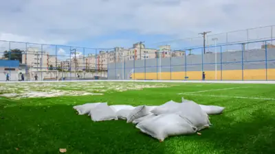 Campo do Vietnã, em Itinga, terá gramado sintético e estrutura moderna com 95% das obras concluídas
