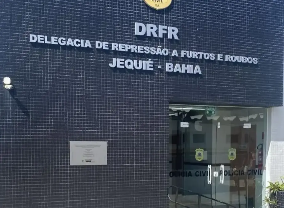 Homem preso pela Polícia Civil em Jequié durante Operação Dupla Identidade por estelionato com documentos falsos