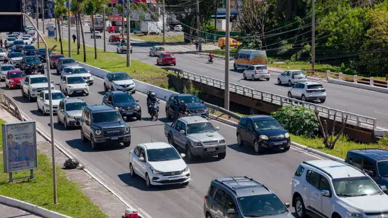 transito em Lauro de Freitas