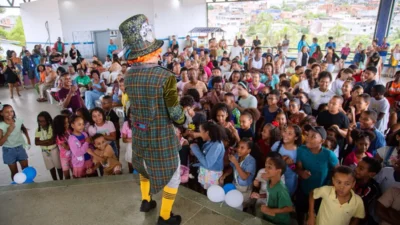 Arena Aquática de Lauro de Freitas celebra um ano com formatura de 1ª turma de natação