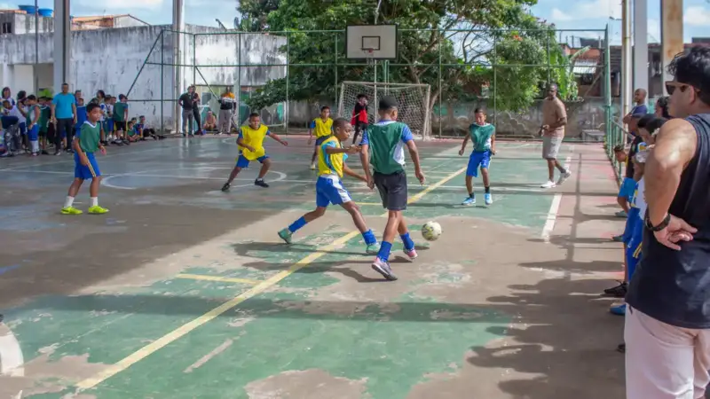 Lauro de Freitas: torneio de futsal reúne escolas municipais em alusão à Copa do Mundo