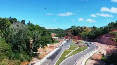 Via em Cajazeiras é interditada um ano após inauguração; veja desvios