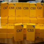 Lauro de Freitas recebe 40 celulares para avaliar fluência leitora nas escolas