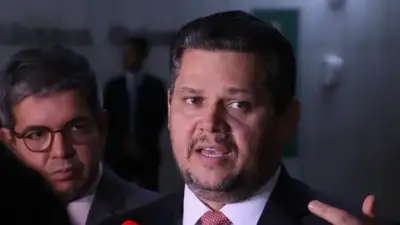 Senado: Alcolumbre envia à CCJ PEC do fim da escala 6×1 e PEC da Segurança Pública