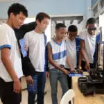 Projeto Engenhoka leva robótica e artes visuais a 60 estudantes de escola municipal em Salvador